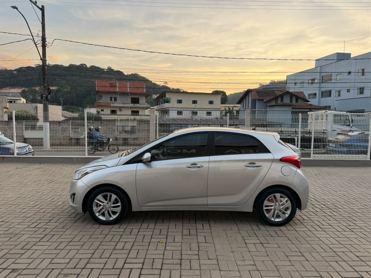 HYUNDAI HB20 PREMIUM 1.6 AUTOMÁTICO 2013