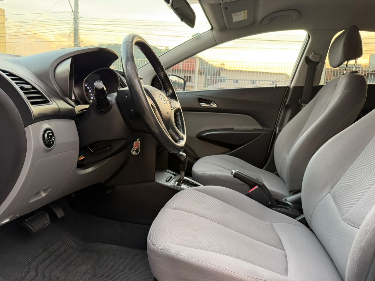 HYUNDAI HB20 PREMIUM 1.6 AUTOMÁTICO 2013