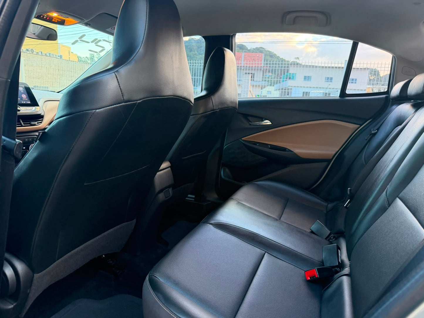 CHEVROLET ONIX PLUS PREMIER 1.0 TURBO AUTOMÁTICO