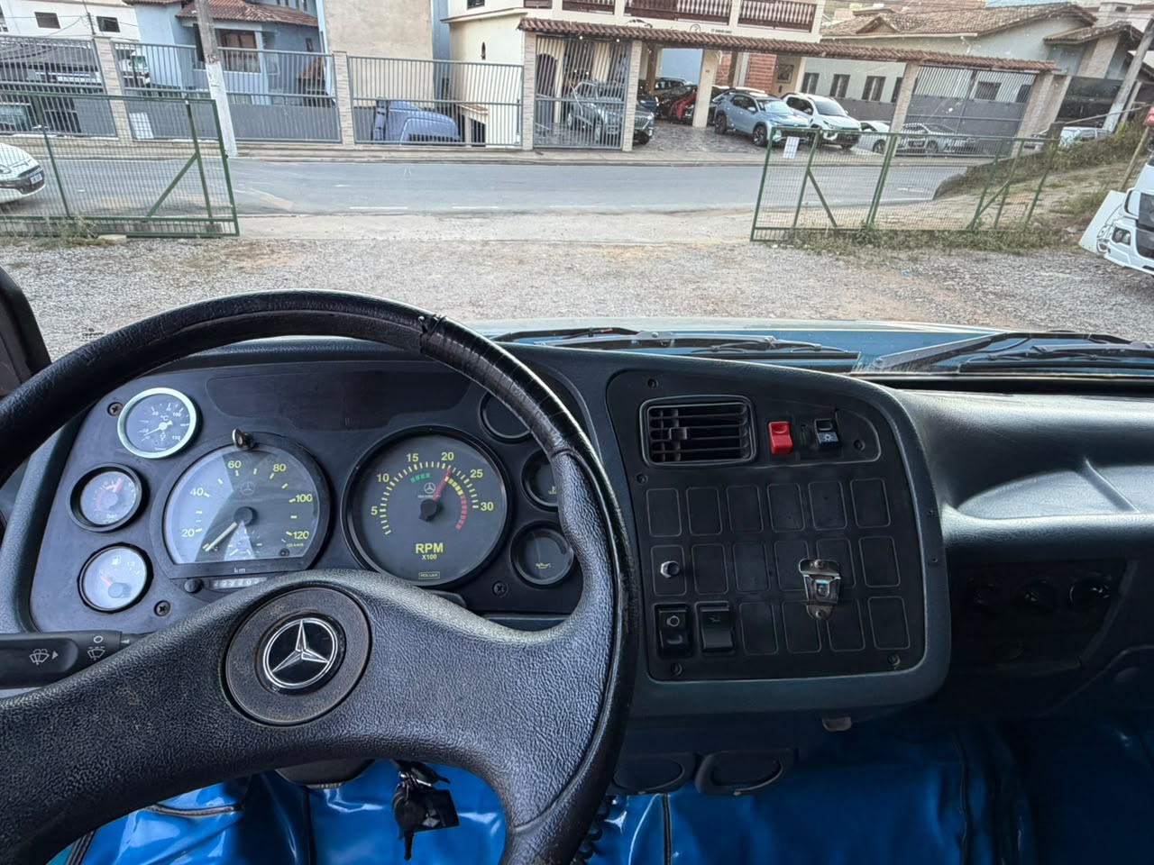 MERCEDES BENZ 1620 REDUZIDO TRUCK 2009