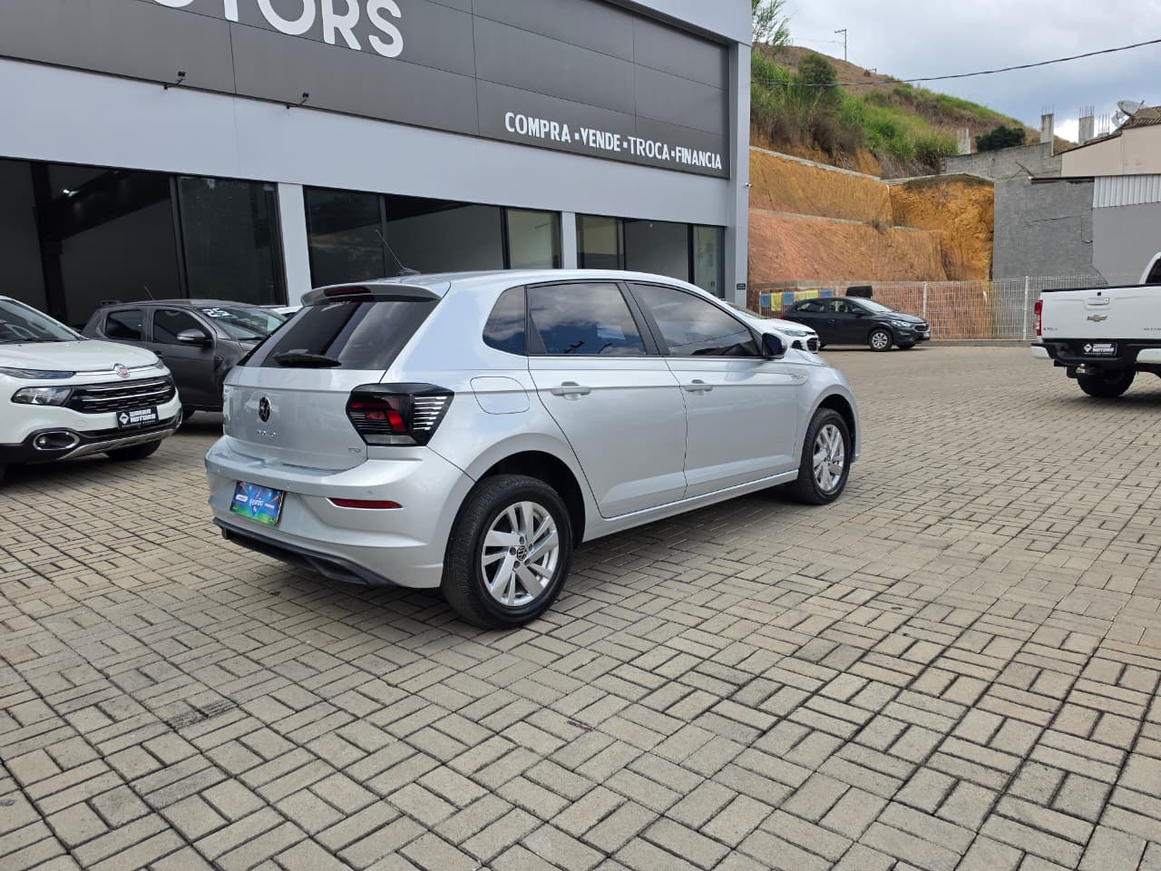 VOLKSWAGEN POLO COMFORTLINE 1.0 TURBO AUTOMÁTICO MOD 23