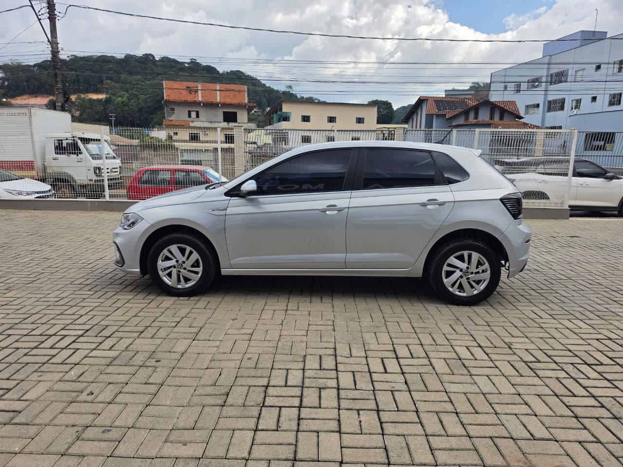 VOLKSWAGEN POLO COMFORTLINE 1.0 TURBO AUTOMÁTICO MOD 23