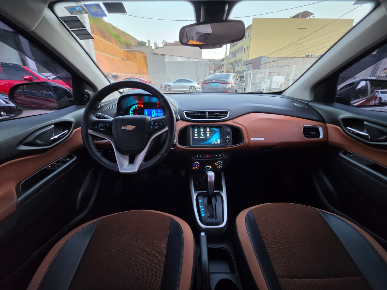 Chevrolet Onix Active 1.4 Automático 2018