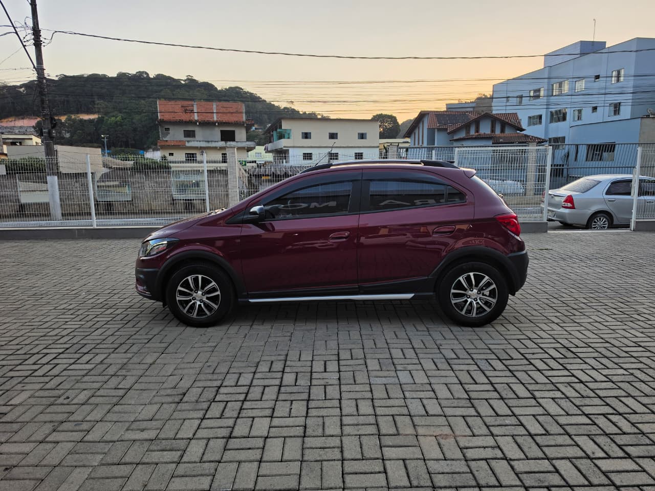 Chevrolet Onix Active 1.4 Automático 2018