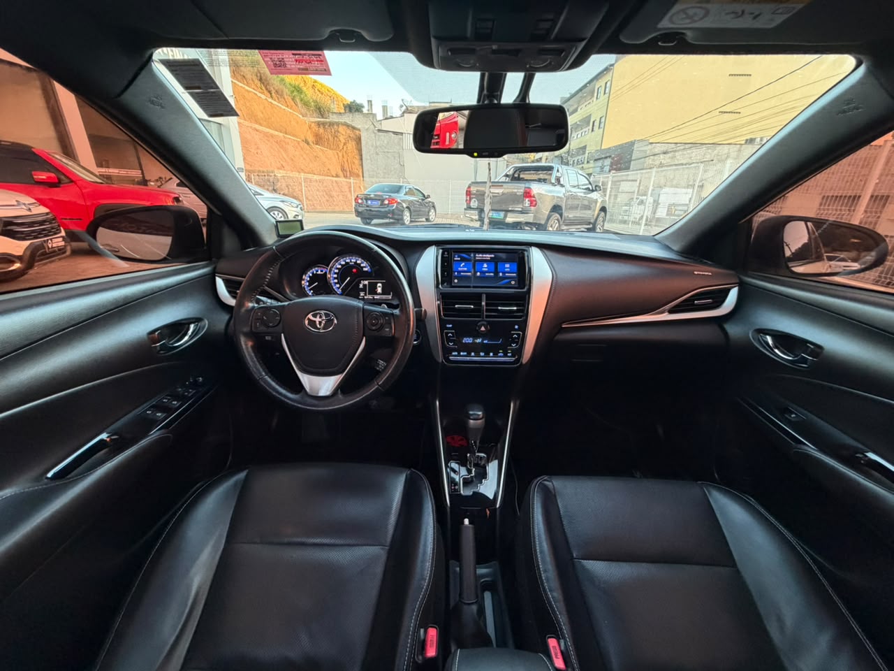 Toyota Yaris XLS 1.5 Automático com teto solar 2019