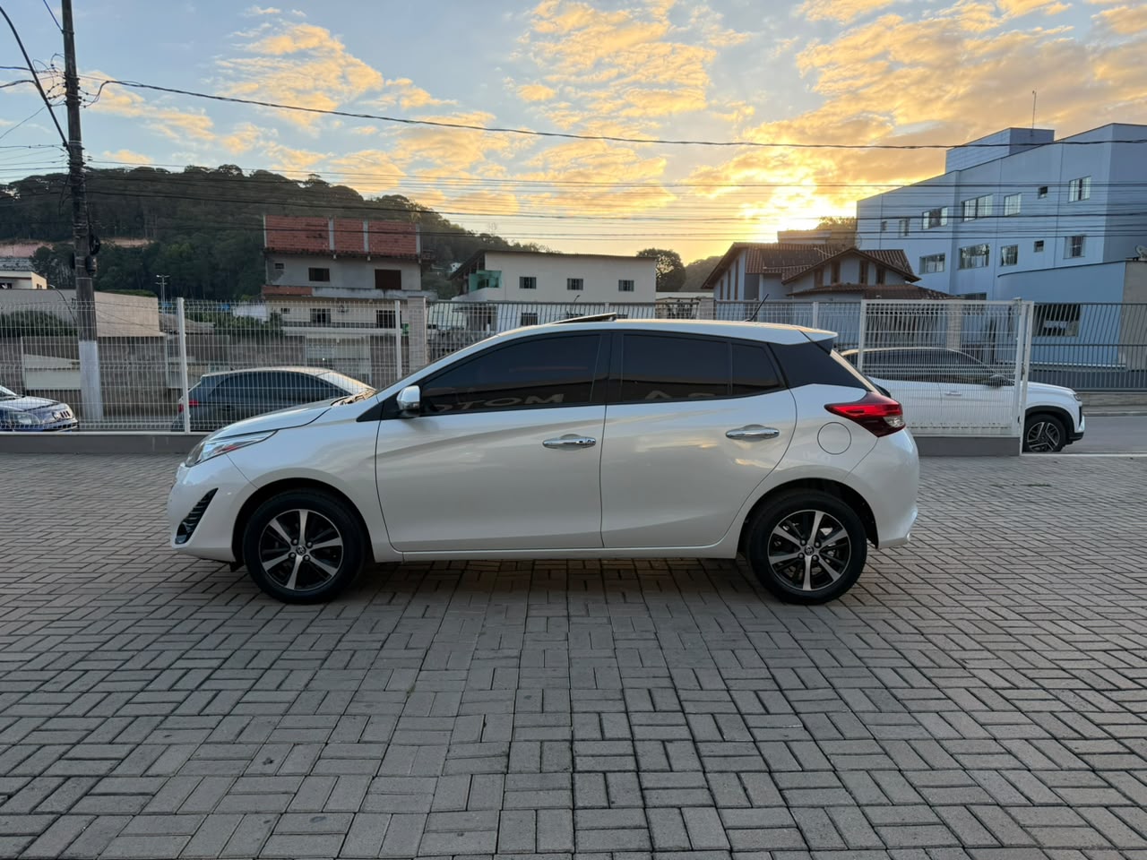 Toyota Yaris XLS 1.5 Automático com teto solar 2019