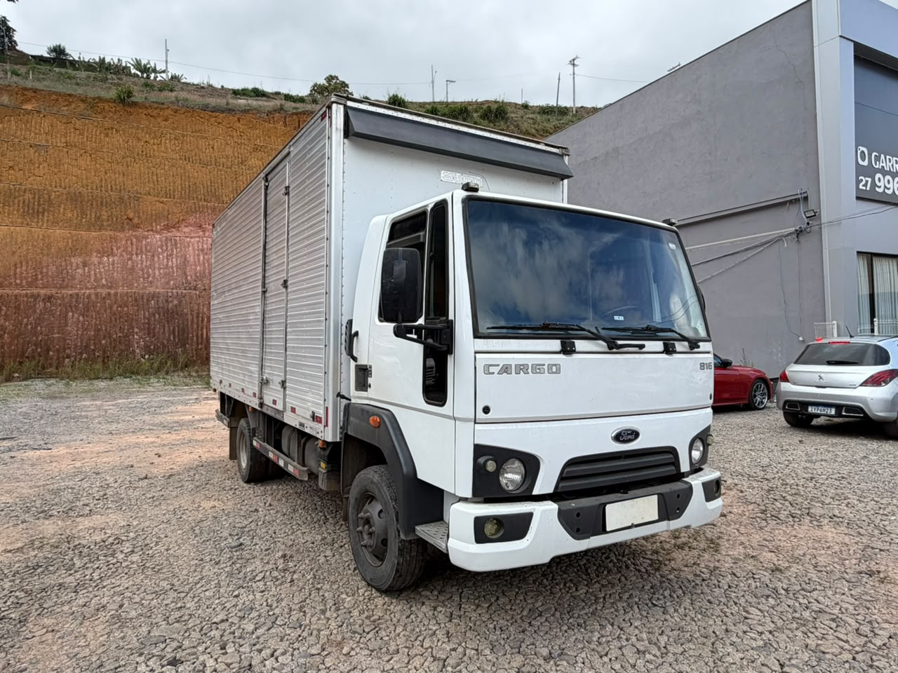 Ford Cargo 816 Baú mod 2017