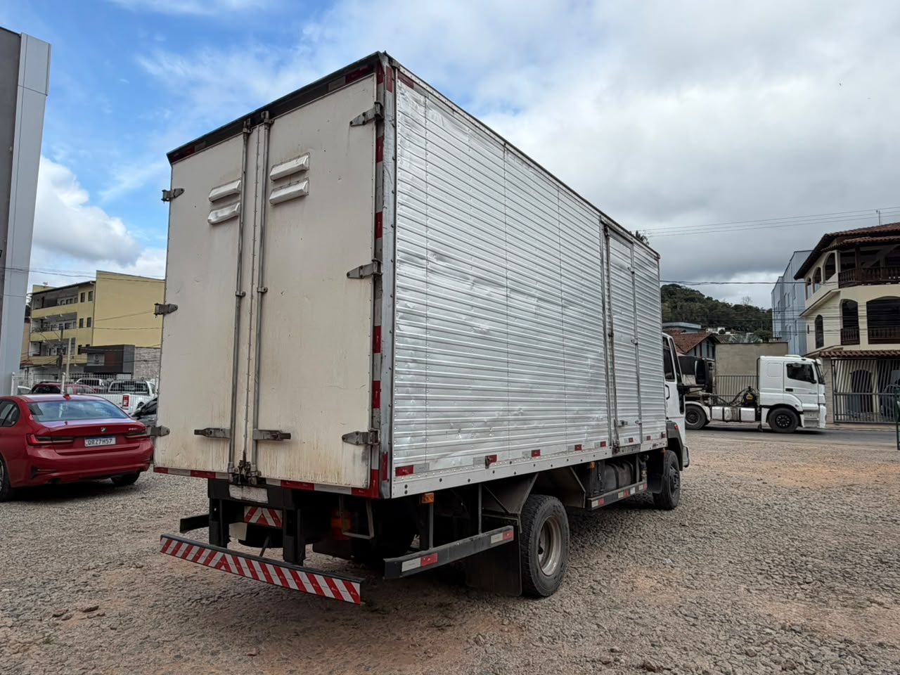 Ford Cargo 816 Baú mod 2017