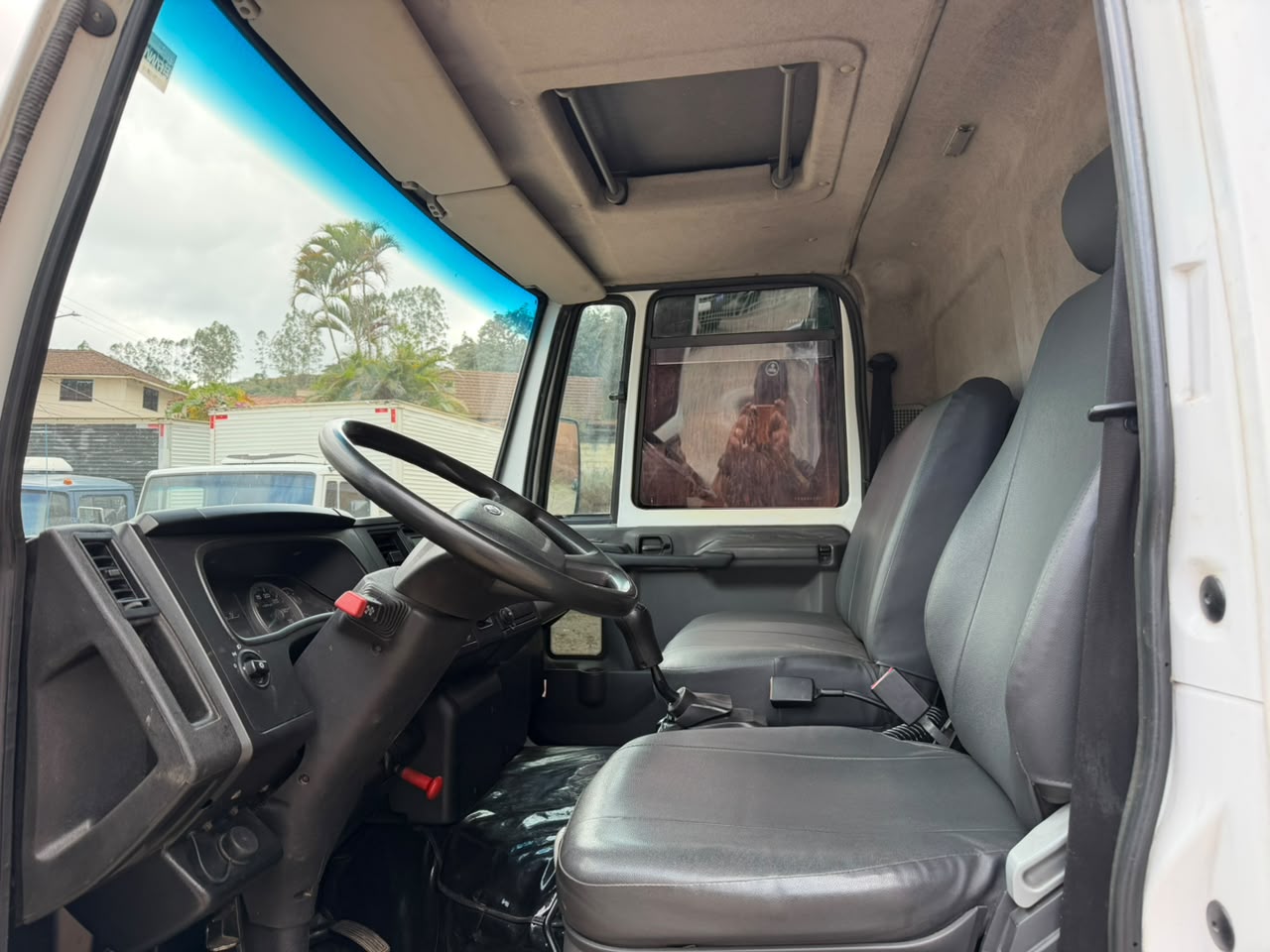 Ford Cargo 816 Baú mod 2017