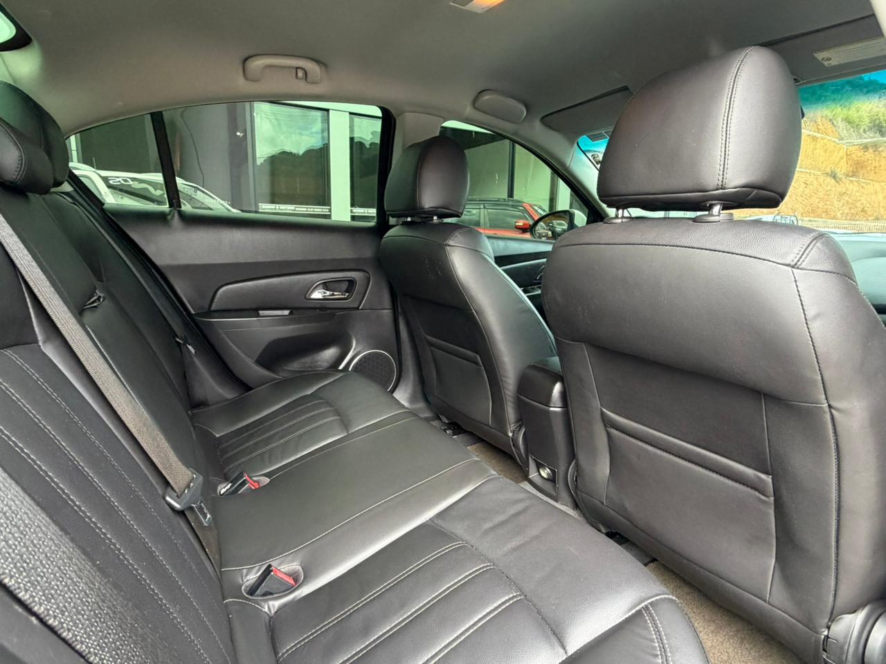 Chevrolet Cruze Sedan 1.8 Automático 2012