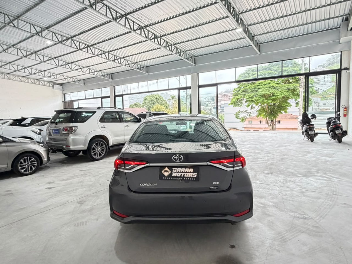 Toyota Corolla XEi 2.0 Automático 2023