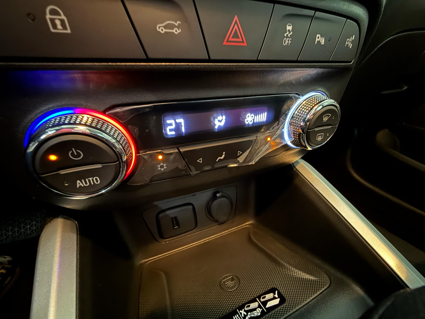 ONIX HATCH PREMIER TURBO